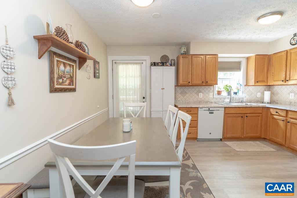 2851 MARTIN KINGS RD, SCOTTSVILLE, Virginia 24590, 5 Bedrooms Bedrooms, ,3 BathroomsBathrooms,Residential,2851 MARTIN KINGS RD,677240 MLS # 677240
