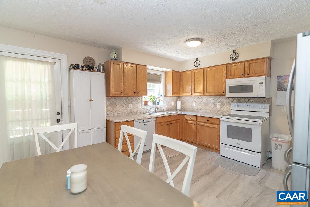 2851 MARTIN KINGS RD, SCOTTSVILLE, Virginia 24590, 5 Bedrooms Bedrooms, ,3 BathroomsBathrooms,Residential,2851 MARTIN KINGS RD,677240 MLS # 677240