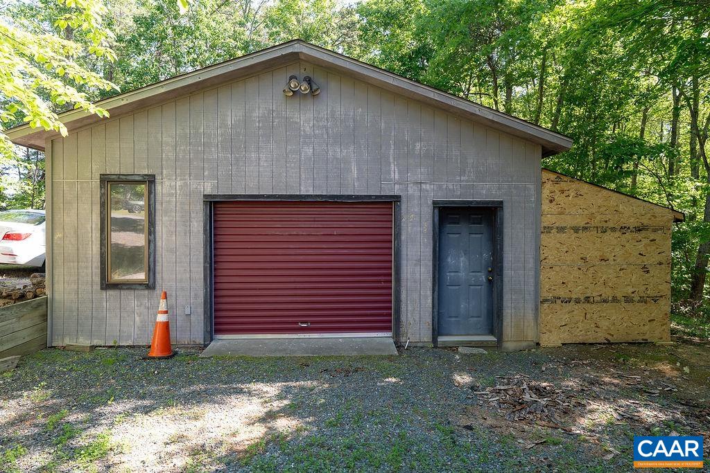 2851 MARTIN KINGS RD, SCOTTSVILLE, Virginia 24590, 5 Bedrooms Bedrooms, ,3 BathroomsBathrooms,Residential,2851 MARTIN KINGS RD,677240 MLS # 677240