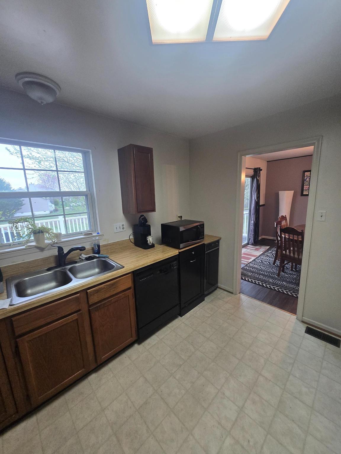 6918 MAPLEWOOD DR, BEALETON, Virginia 22712, 3 Bedrooms Bedrooms, ,2 BathroomsBathrooms,Residential,6918 MAPLEWOOD DR,VAFQ2021342 MLS # VAFQ2021342 6918 MAPLEWOOD DR, BEALETON, Virginia 22712, 3 Bedrooms Bedrooms, ,2 BathroomsBathrooms,Residential,6918 MAPLEWOOD DR,VAFQ2021342 MLS # VAFQ2021342