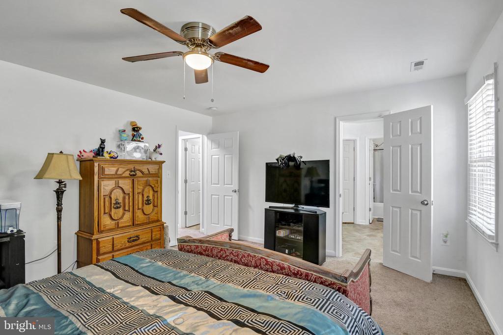 4405 CAVEN CT N, FREDERICKSBURG, Virginia 22408, 3 Bedrooms Bedrooms, ,2 BathroomsBathrooms,Residential,4405 CAVEN CT N,VASP2041416 MLS # VASP2041416