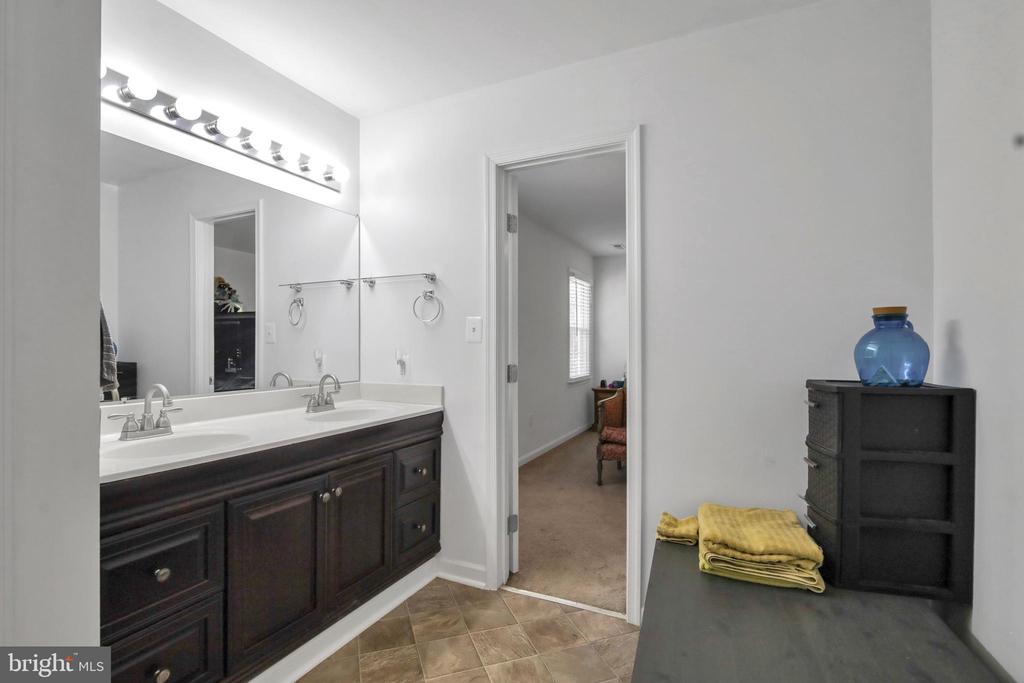 4405 CAVEN CT N, FREDERICKSBURG, Virginia 22408, 3 Bedrooms Bedrooms, ,2 BathroomsBathrooms,Residential,4405 CAVEN CT N,VASP2041416 MLS # VASP2041416