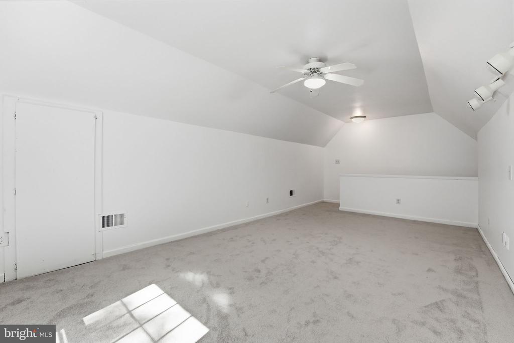 4145 RUNNING QUAIL TRL, AMISSVILLE, Virginia 20106, 3 Bedrooms Bedrooms, ,3 BathroomsBathrooms,Residential,4145 RUNNING QUAIL TRL,VACU2013650 MLS # VACU2013650