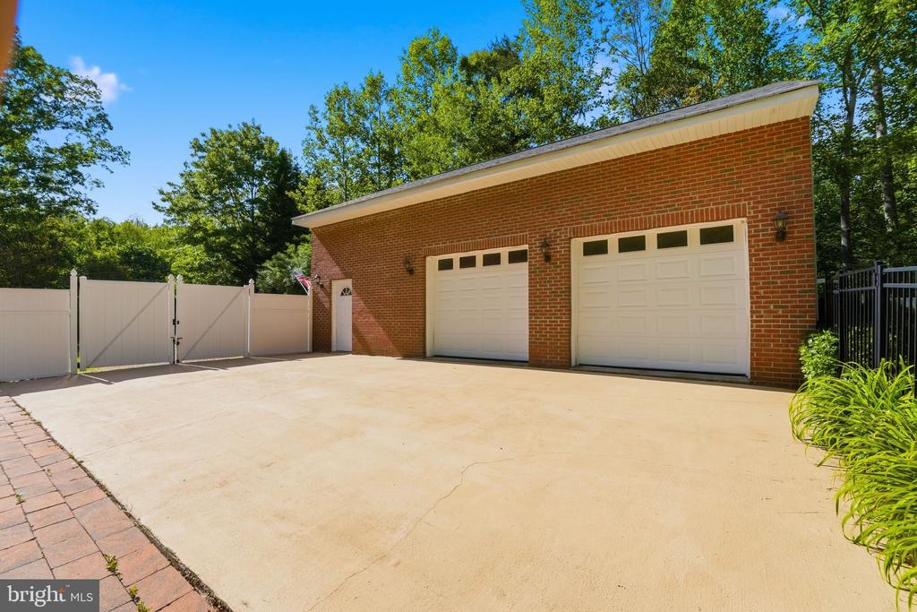 4145 RUNNING QUAIL TRL, AMISSVILLE, Virginia 20106, 3 Bedrooms Bedrooms, ,3 BathroomsBathrooms,Residential,4145 RUNNING QUAIL TRL,VACU2013650 MLS # VACU2013650