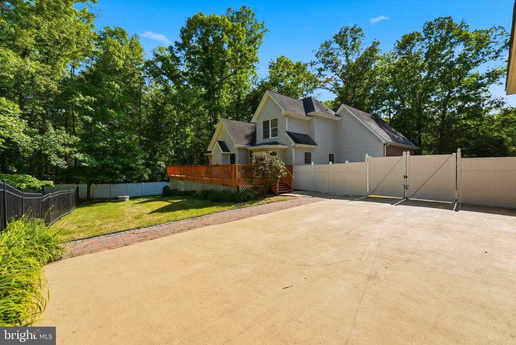 4145 RUNNING QUAIL TRL, AMISSVILLE, Virginia 20106, 3 Bedrooms Bedrooms, ,3 BathroomsBathrooms,Residential,4145 RUNNING QUAIL TRL,VACU2013650 MLS # VACU2013650