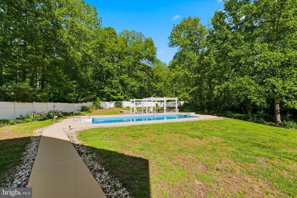 4145 RUNNING QUAIL TRL, AMISSVILLE, Virginia 20106, 3 Bedrooms Bedrooms, ,3 BathroomsBathrooms,Residential,4145 RUNNING QUAIL TRL,VACU2013650 MLS # VACU2013650