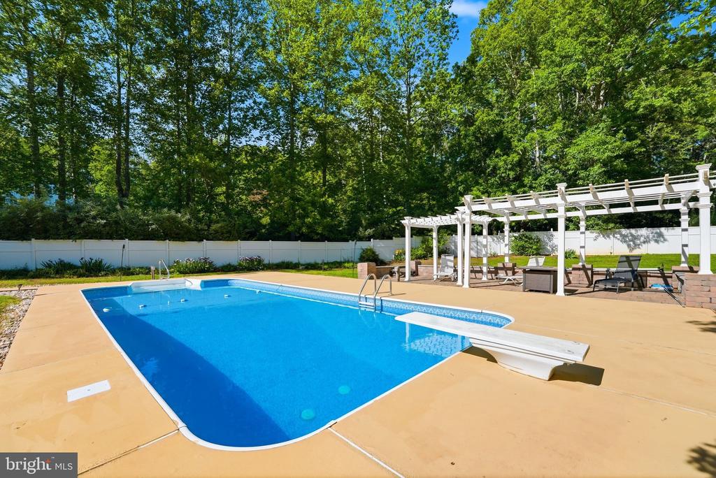 4145 RUNNING QUAIL TRL, AMISSVILLE, Virginia 20106, 3 Bedrooms Bedrooms, ,3 BathroomsBathrooms,Residential,4145 RUNNING QUAIL TRL,VACU2013650 MLS # VACU2013650