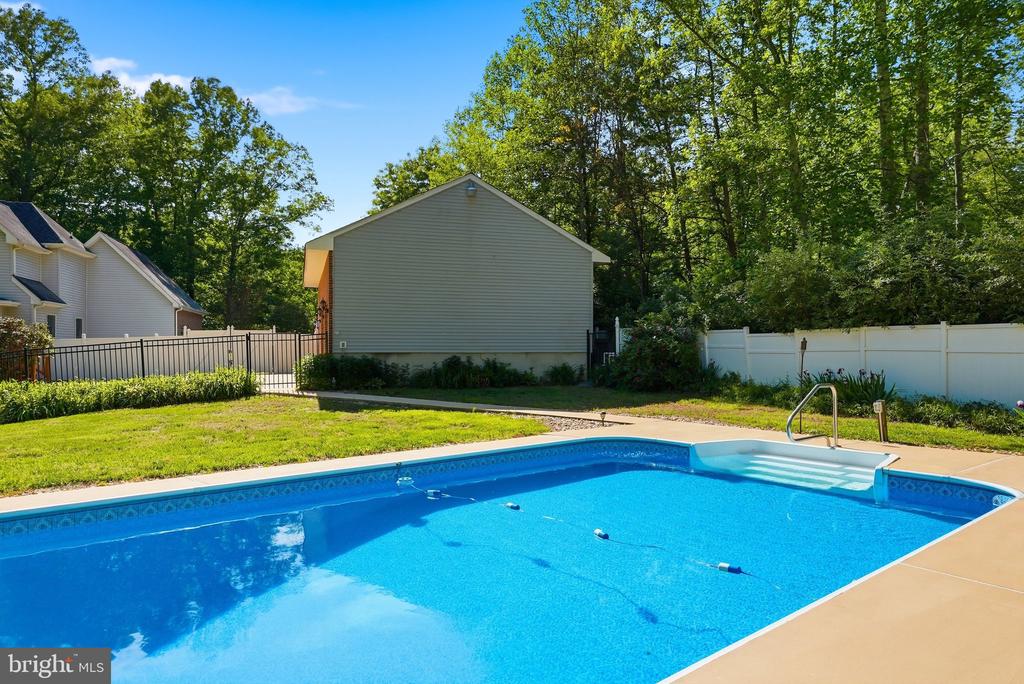 4145 RUNNING QUAIL TRL, AMISSVILLE, Virginia 20106, 3 Bedrooms Bedrooms, ,3 BathroomsBathrooms,Residential,4145 RUNNING QUAIL TRL,VACU2013650 MLS # VACU2013650