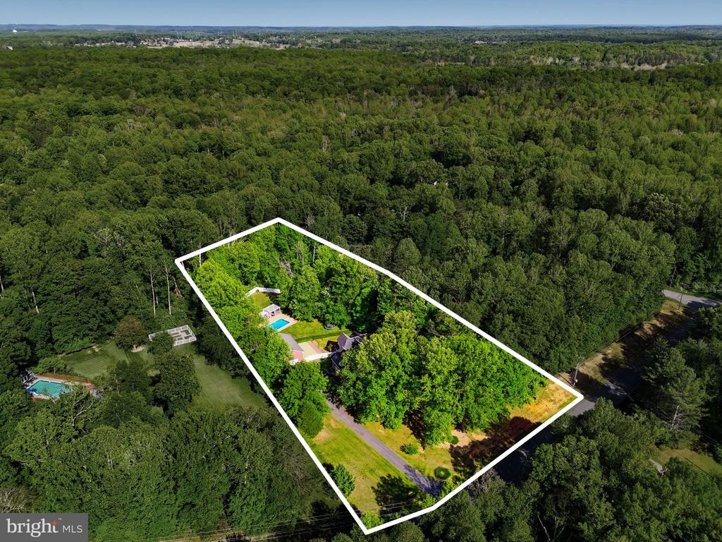 4145 RUNNING QUAIL TRL, AMISSVILLE, Virginia 20106, 3 Bedrooms Bedrooms, ,3 BathroomsBathrooms,Residential,4145 RUNNING QUAIL TRL,VACU2013650 MLS # VACU2013650