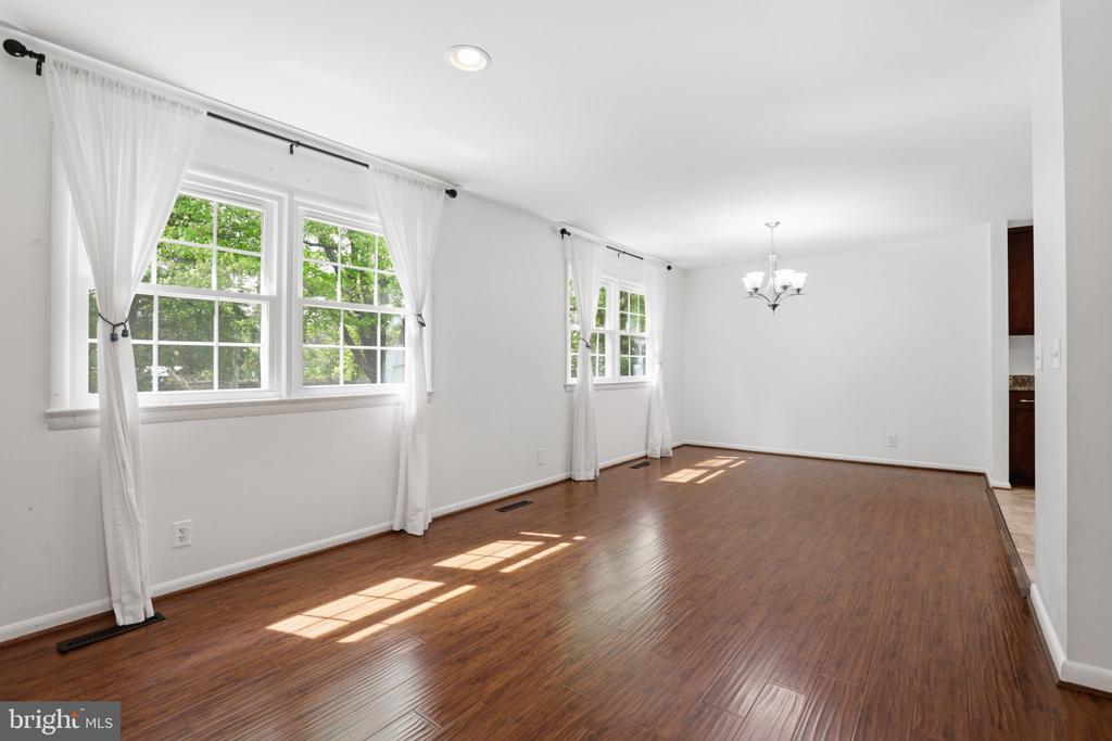 845 CHURCHILL DR, FREDERICKSBURG, Virginia 22407, 4 Bedrooms Bedrooms, ,2 BathroomsBathrooms,Residential,845 CHURCHILL DR,VASP2042046 MLS # VASP2042046