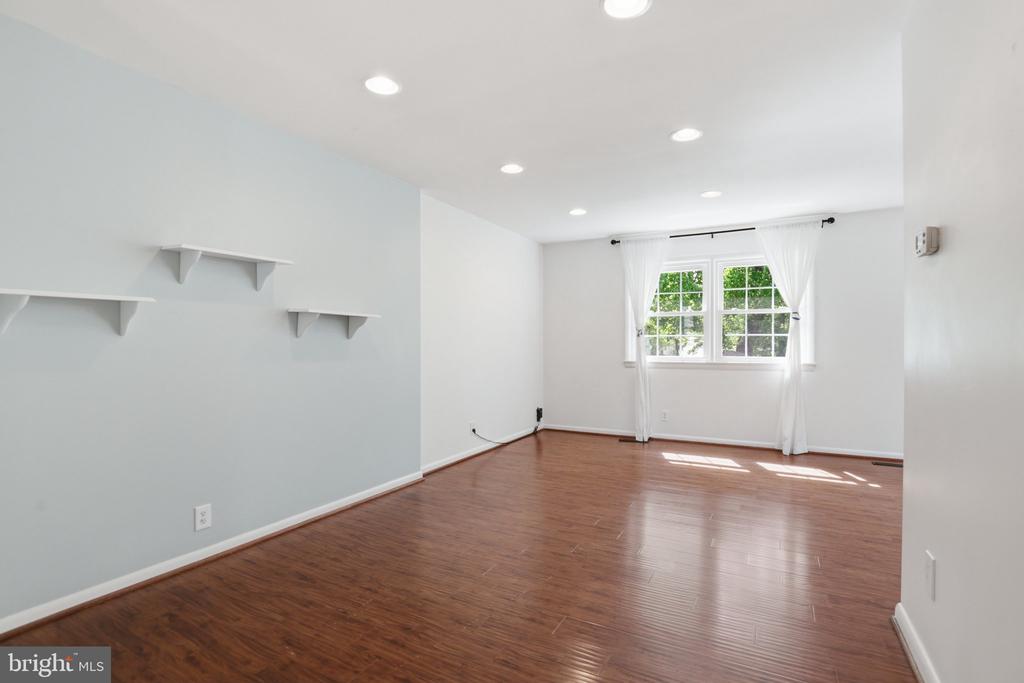 845 CHURCHILL DR, FREDERICKSBURG, Virginia 22407, 4 Bedrooms Bedrooms, ,2 BathroomsBathrooms,Residential,845 CHURCHILL DR,VASP2042046 MLS # VASP2042046