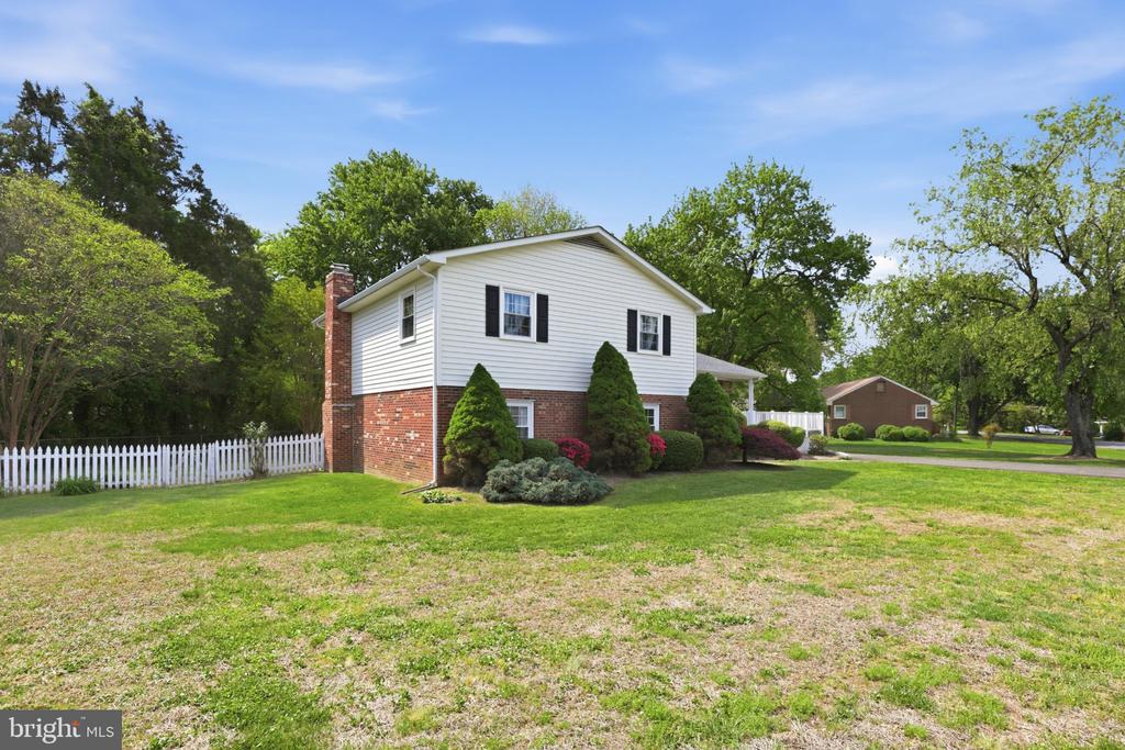 845 CHURCHILL DR, FREDERICKSBURG, Virginia 22407, 4 Bedrooms Bedrooms, ,2 BathroomsBathrooms,Residential,845 CHURCHILL DR,VASP2042046 MLS # VASP2042046