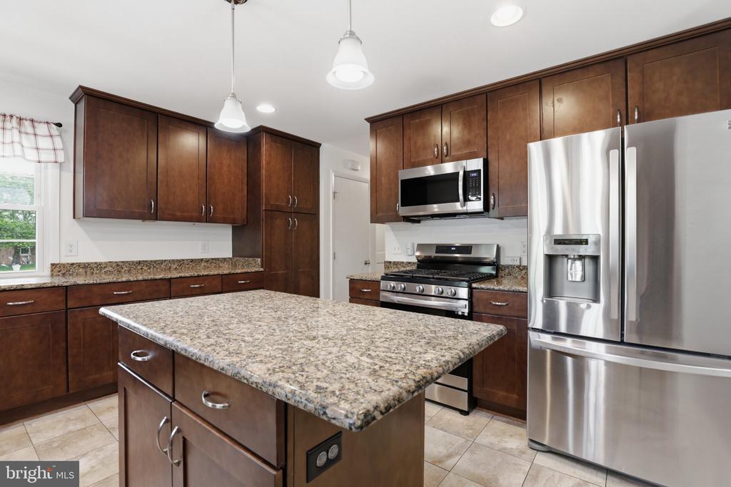 845 CHURCHILL DR, FREDERICKSBURG, Virginia 22407, 4 Bedrooms Bedrooms, ,2 BathroomsBathrooms,Residential,845 CHURCHILL DR,VASP2042046 MLS # VASP2042046