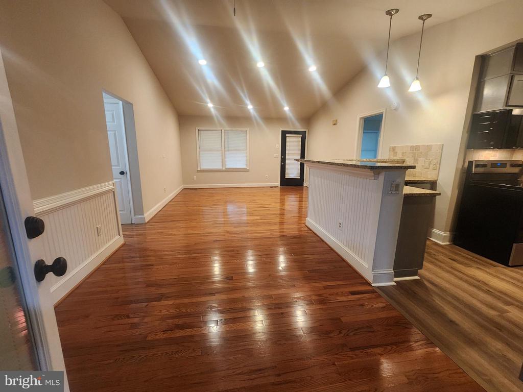 105 BEACHSIDE CV, LOCUST GROVE, Virginia 22508, 3 Bedrooms Bedrooms, ,2 BathroomsBathrooms,Residential,105 BEACHSIDE CV,VAOR2014218 MLS # VAOR2014218