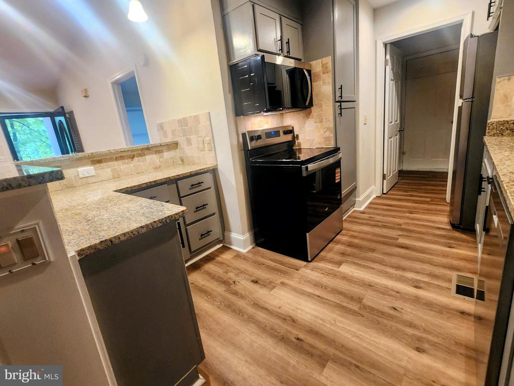 105 BEACHSIDE CV, LOCUST GROVE, Virginia 22508, 3 Bedrooms Bedrooms, ,2 BathroomsBathrooms,Residential,105 BEACHSIDE CV,VAOR2014218 MLS # VAOR2014218