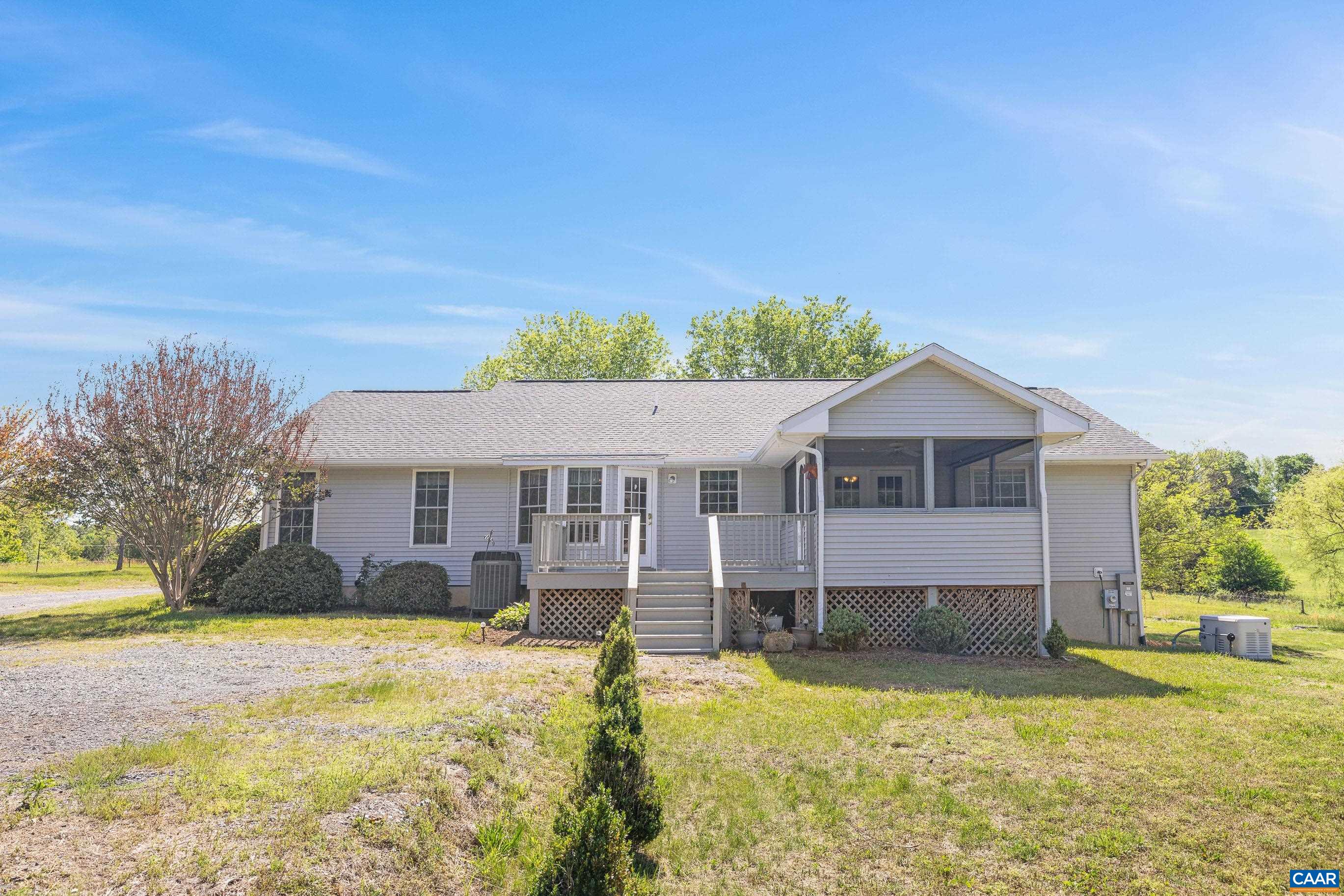 1075 SOCIAL HALL RD, NEW CANTON, Virginia 23123, 3 Bedrooms Bedrooms, ,3 BathroomsBathrooms,Residential,1075 SOCIAL HALL RD,677175 MLS # 677175