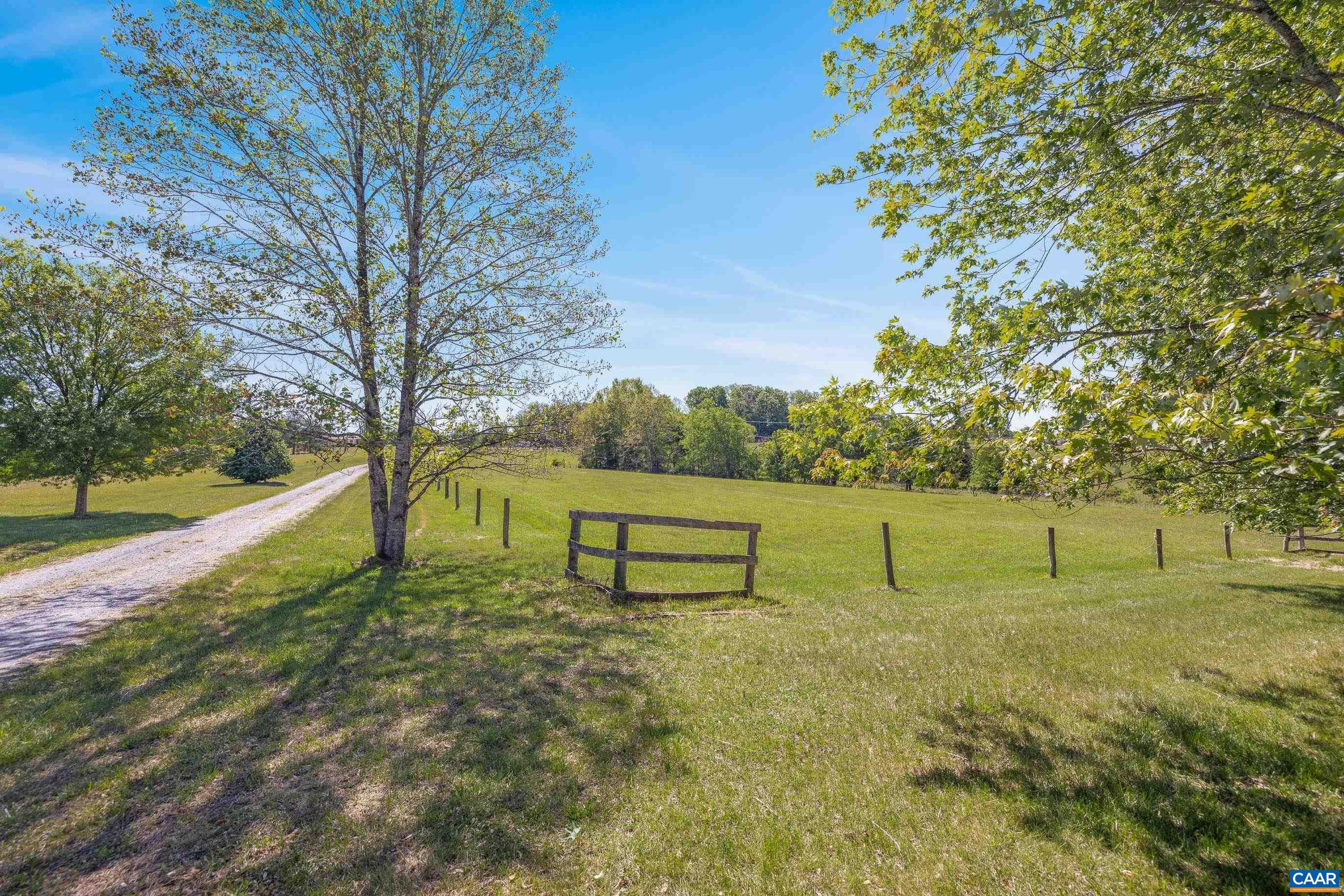 1075 SOCIAL HALL RD, NEW CANTON, Virginia 23123, 3 Bedrooms Bedrooms, ,3 BathroomsBathrooms,Residential,1075 SOCIAL HALL RD,677175 MLS # 677175