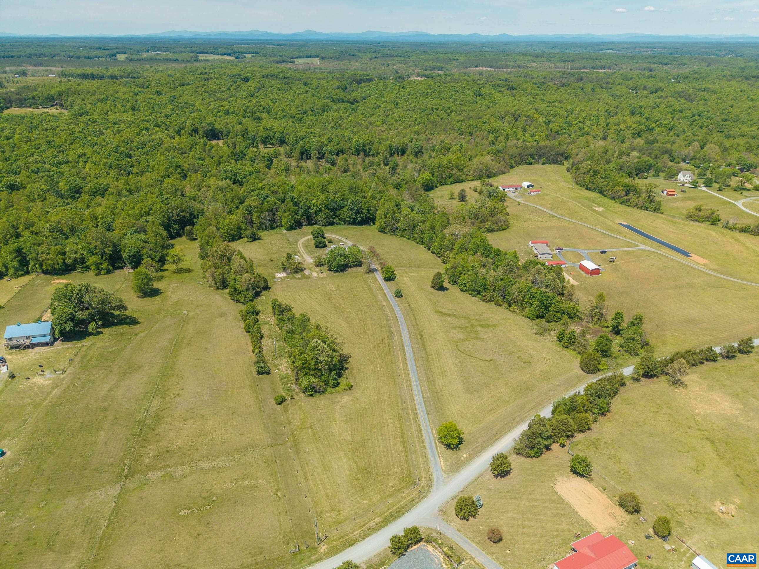 1075 SOCIAL HALL RD, NEW CANTON, Virginia 23123, 3 Bedrooms Bedrooms, ,3 BathroomsBathrooms,Residential,1075 SOCIAL HALL RD,677175 MLS # 677175