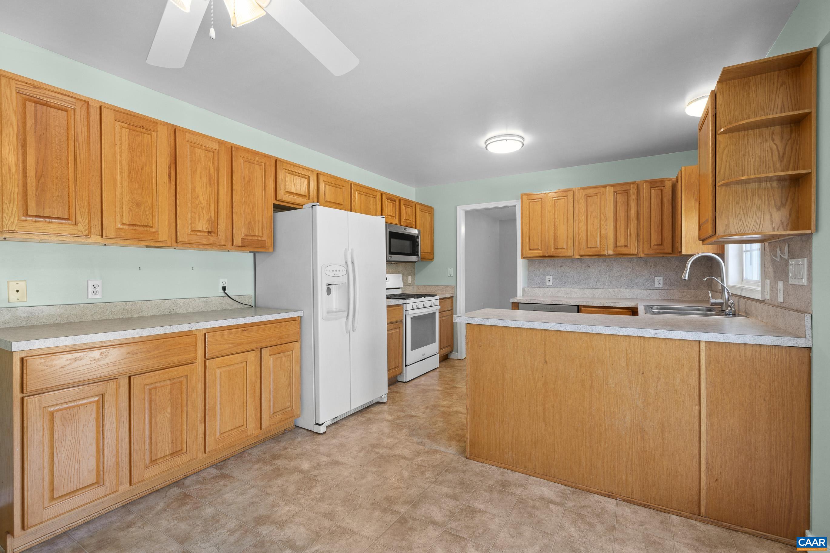 1075 SOCIAL HALL RD, NEW CANTON, Virginia 23123, 3 Bedrooms Bedrooms, ,3 BathroomsBathrooms,Residential,1075 SOCIAL HALL RD,677175 MLS # 677175