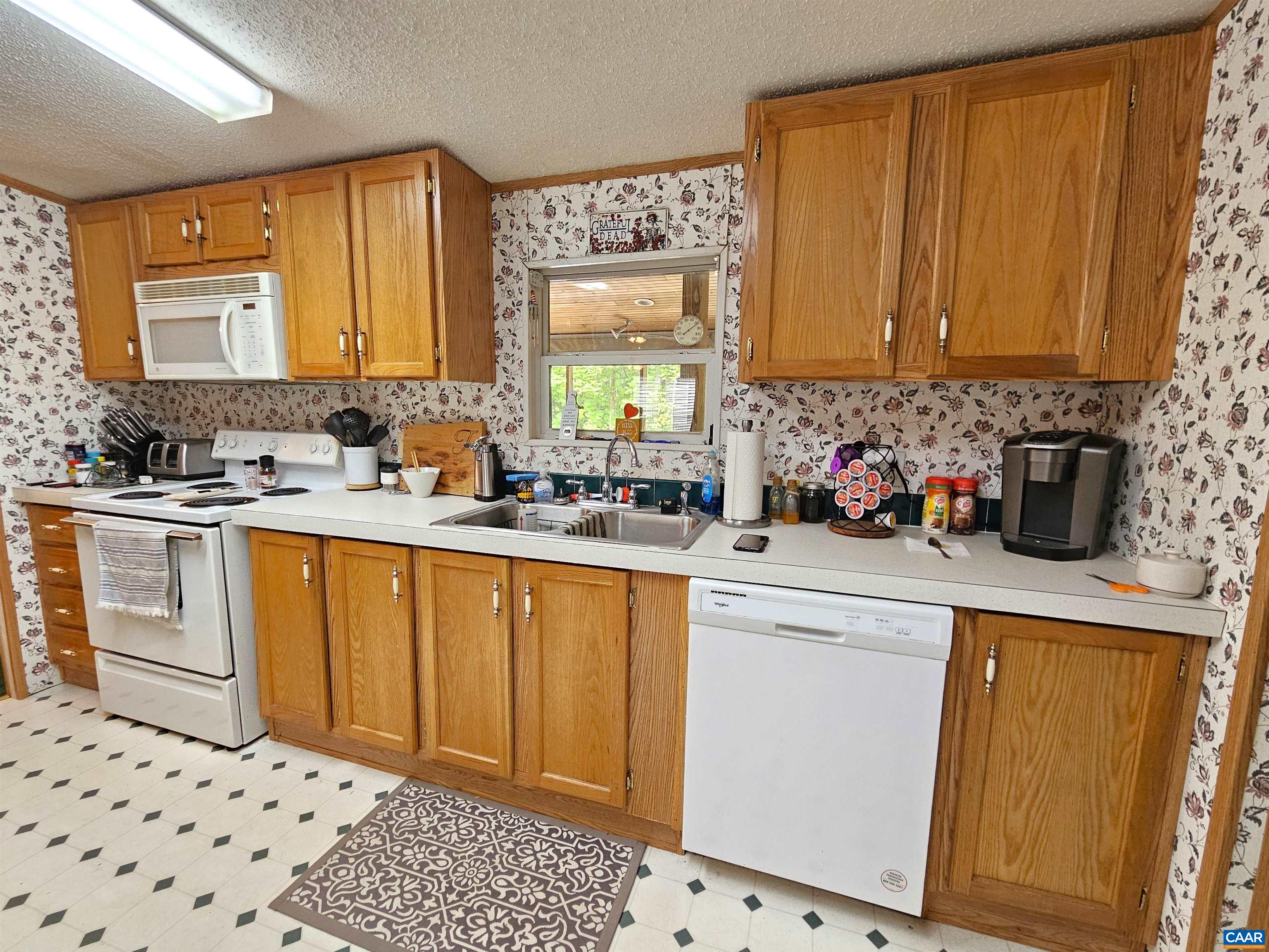 981 SCOTTS BOTTOM RD, DILLWYN, Virginia 23936, 3 Bedrooms Bedrooms, ,2 BathroomsBathrooms,Residential,981 SCOTTS BOTTOM RD,677251 MLS # 677251