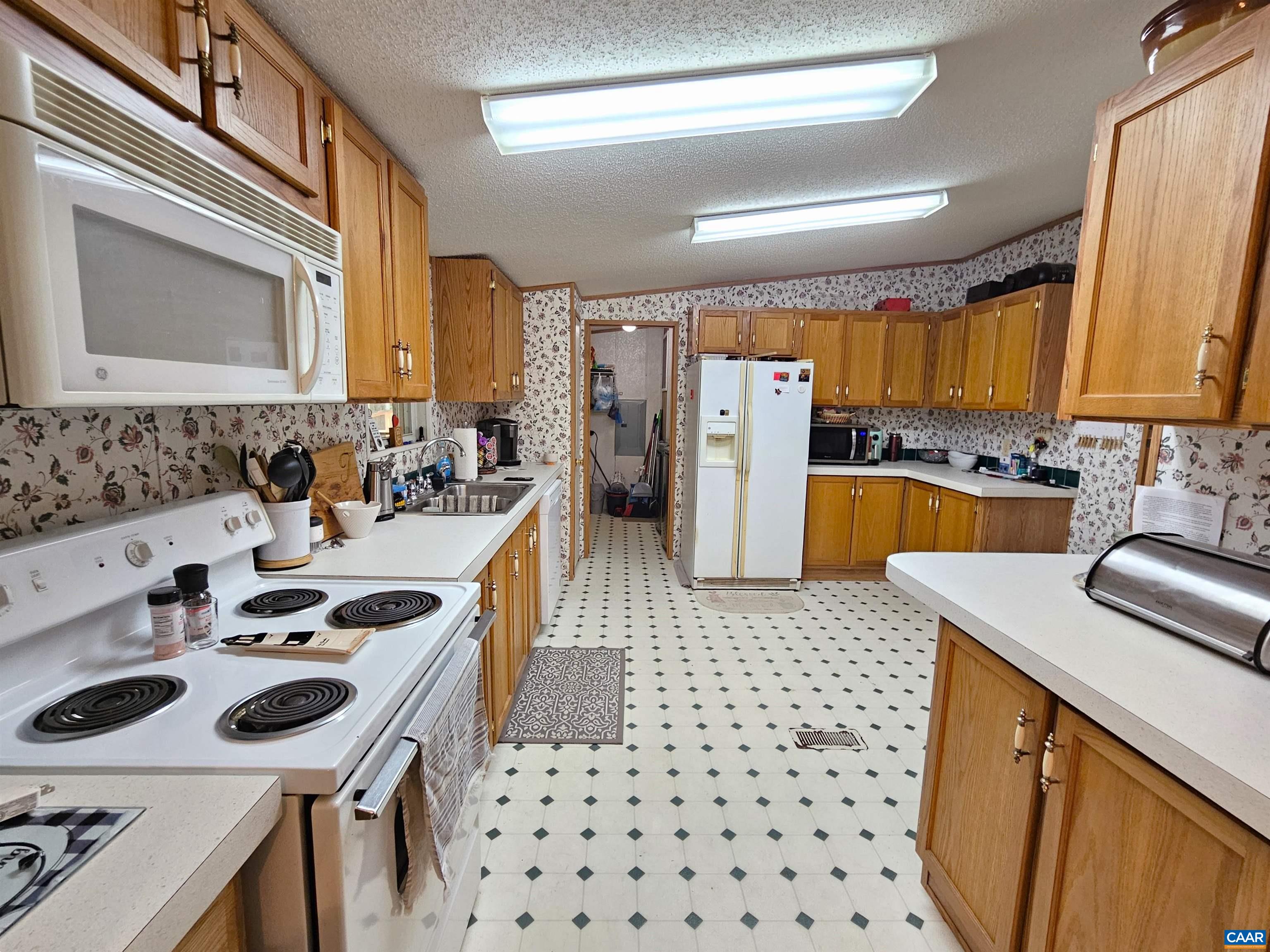 981 SCOTTS BOTTOM RD, DILLWYN, Virginia 23936, 3 Bedrooms Bedrooms, ,2 BathroomsBathrooms,Residential,981 SCOTTS BOTTOM RD,677251 MLS # 677251