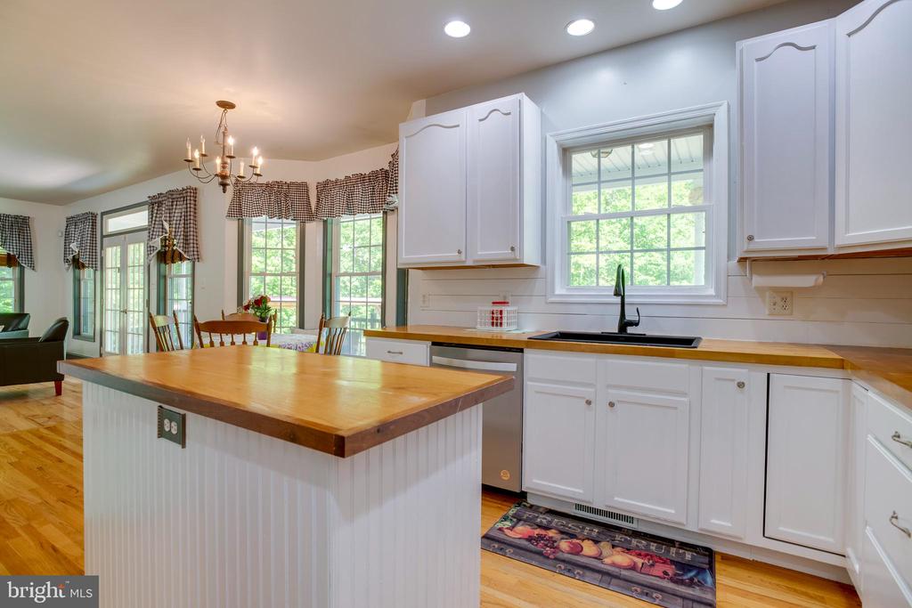 14100 CHESTERFIELD LN, CULPEPER, Virginia 22701, 5 Bedrooms Bedrooms, ,4 BathroomsBathrooms,Residential,14100 CHESTERFIELD LN,VACU2013666 MLS # VACU2013666 14100 CHESTERFIELD LN, CULPEPER, Virginia 22701, 5 Bedrooms Bedrooms, ,4 BathroomsBathrooms,Residential,14100 CHESTERFIELD LN,VACU2013666 MLS # VACU2013666