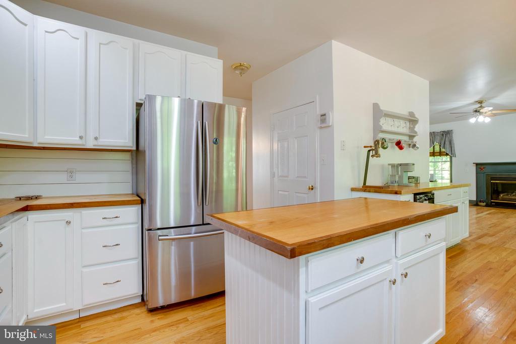 14100 CHESTERFIELD LN, CULPEPER, Virginia 22701, 5 Bedrooms Bedrooms, ,4 BathroomsBathrooms,Residential,14100 CHESTERFIELD LN,VACU2013666 MLS # VACU2013666 14100 CHESTERFIELD LN, CULPEPER, Virginia 22701, 5 Bedrooms Bedrooms, ,4 BathroomsBathrooms,Residential,14100 CHESTERFIELD LN,VACU2013666 MLS # VACU2013666
