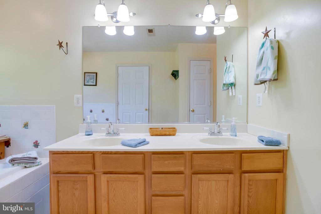 14100 CHESTERFIELD LN, CULPEPER, Virginia 22701, 5 Bedrooms Bedrooms, ,4 BathroomsBathrooms,Residential,14100 CHESTERFIELD LN,VACU2013666 MLS # VACU2013666 14100 CHESTERFIELD LN, CULPEPER, Virginia 22701, 5 Bedrooms Bedrooms, ,4 BathroomsBathrooms,Residential,14100 CHESTERFIELD LN,VACU2013666 MLS # VACU2013666