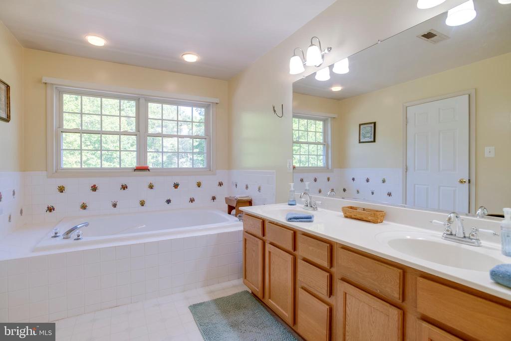 14100 CHESTERFIELD LN, CULPEPER, Virginia 22701, 5 Bedrooms Bedrooms, ,4 BathroomsBathrooms,Residential,14100 CHESTERFIELD LN,VACU2013666 MLS # VACU2013666 14100 CHESTERFIELD LN, CULPEPER, Virginia 22701, 5 Bedrooms Bedrooms, ,4 BathroomsBathrooms,Residential,14100 CHESTERFIELD LN,VACU2013666 MLS # VACU2013666