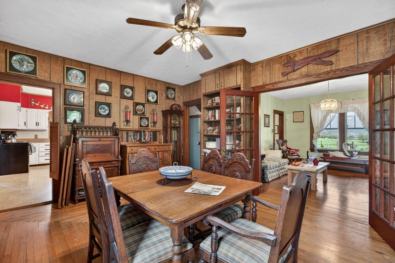 12953 NORTH VALLEY PIKE, TIMBERVILLE, Virginia 22853, 4 Bedrooms Bedrooms, ,1 BathroomBathrooms,Residential,12953 NORTH VALLEY PIKE,677253 MLS # 677253 12953 NORTH VALLEY PIKE, TIMBERVILLE, Virginia 22853, 4 Bedrooms Bedrooms, ,1 BathroomBathrooms,Residential,12953 NORTH VALLEY PIKE,677253 MLS # 677253
