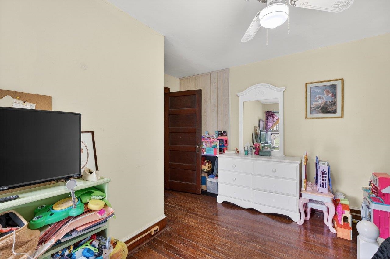 12953 NORTH VALLEY PIKE, TIMBERVILLE, Virginia 22853, 4 Bedrooms Bedrooms, ,1 BathroomBathrooms,Residential,12953 NORTH VALLEY PIKE,677253 MLS # 677253 12953 NORTH VALLEY PIKE, TIMBERVILLE, Virginia 22853, 4 Bedrooms Bedrooms, ,1 BathroomBathrooms,Residential,12953 NORTH VALLEY PIKE,677253 MLS # 677253
