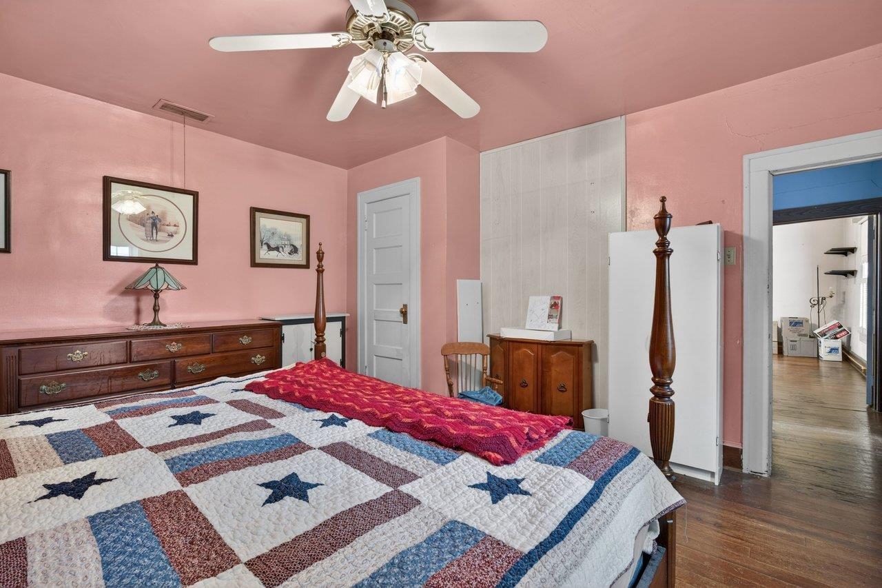 12953 NORTH VALLEY PIKE, TIMBERVILLE, Virginia 22853, 4 Bedrooms Bedrooms, ,1 BathroomBathrooms,Residential,12953 NORTH VALLEY PIKE,677253 MLS # 677253 12953 NORTH VALLEY PIKE, TIMBERVILLE, Virginia 22853, 4 Bedrooms Bedrooms, ,1 BathroomBathrooms,Residential,12953 NORTH VALLEY PIKE,677253 MLS # 677253