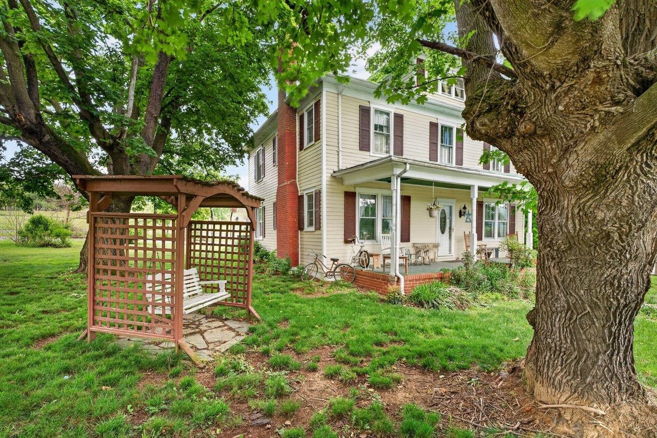 12953 NORTH VALLEY PIKE, TIMBERVILLE, Virginia 22853, 4 Bedrooms Bedrooms, ,1 BathroomBathrooms,Residential,12953 NORTH VALLEY PIKE,677253 MLS # 677253 12953 NORTH VALLEY PIKE, TIMBERVILLE, Virginia 22853, 4 Bedrooms Bedrooms, ,1 BathroomBathrooms,Residential,12953 NORTH VALLEY PIKE,677253 MLS # 677253