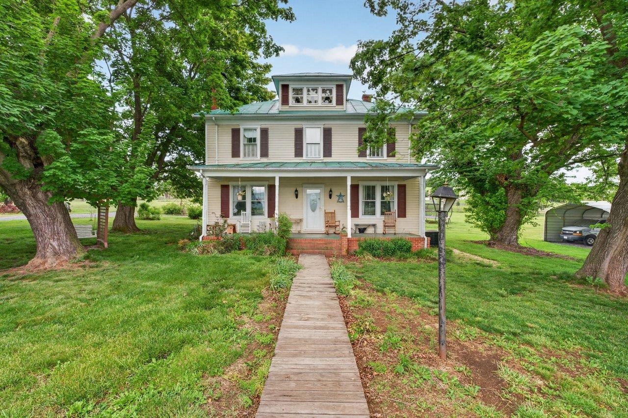 12953 NORTH VALLEY PIKE, TIMBERVILLE, Virginia 22853, 4 Bedrooms Bedrooms, ,1 BathroomBathrooms,Residential,12953 NORTH VALLEY PIKE,677253 MLS # 677253 12953 NORTH VALLEY PIKE, TIMBERVILLE, Virginia 22853, 4 Bedrooms Bedrooms, ,1 BathroomBathrooms,Residential,12953 NORTH VALLEY PIKE,677253 MLS # 677253