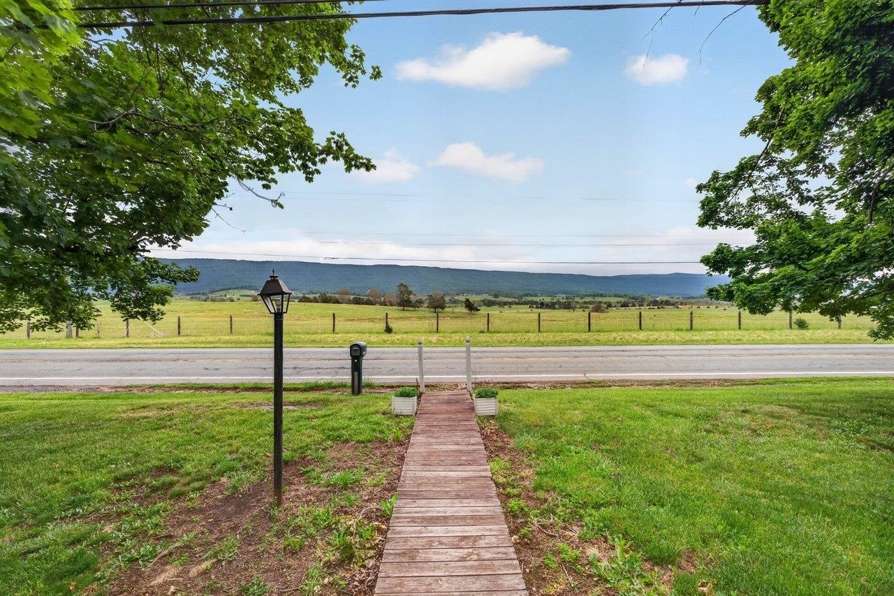 12953 NORTH VALLEY PIKE, TIMBERVILLE, Virginia 22853, 4 Bedrooms Bedrooms, ,1 BathroomBathrooms,Residential,12953 NORTH VALLEY PIKE,677253 MLS # 677253 12953 NORTH VALLEY PIKE, TIMBERVILLE, Virginia 22853, 4 Bedrooms Bedrooms, ,1 BathroomBathrooms,Residential,12953 NORTH VALLEY PIKE,677253 MLS # 677253