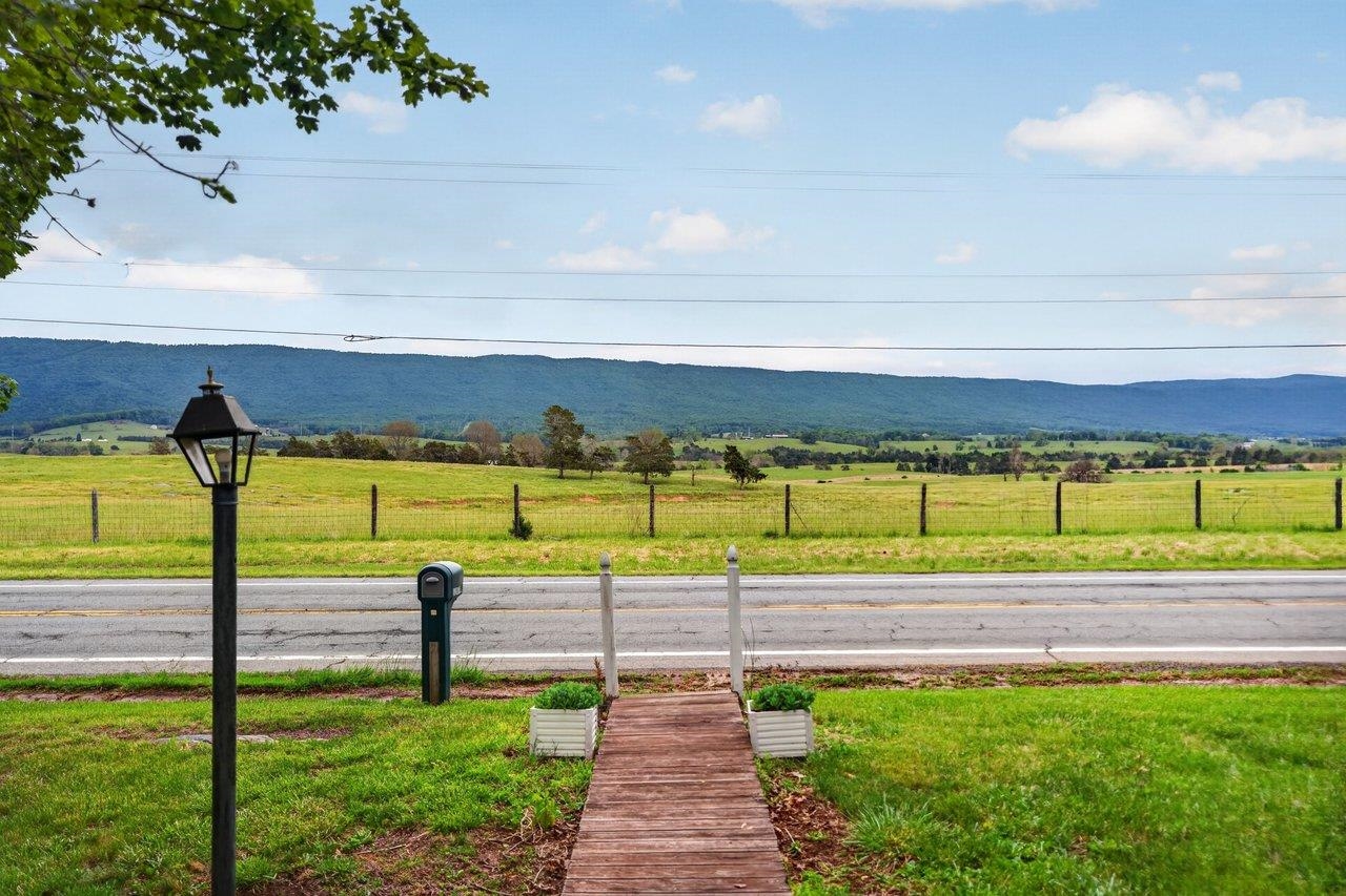 12953 NORTH VALLEY PIKE, TIMBERVILLE, Virginia 22853, 4 Bedrooms Bedrooms, ,1 BathroomBathrooms,Residential,12953 NORTH VALLEY PIKE,677253 MLS # 677253 12953 NORTH VALLEY PIKE, TIMBERVILLE, Virginia 22853, 4 Bedrooms Bedrooms, ,1 BathroomBathrooms,Residential,12953 NORTH VALLEY PIKE,677253 MLS # 677253