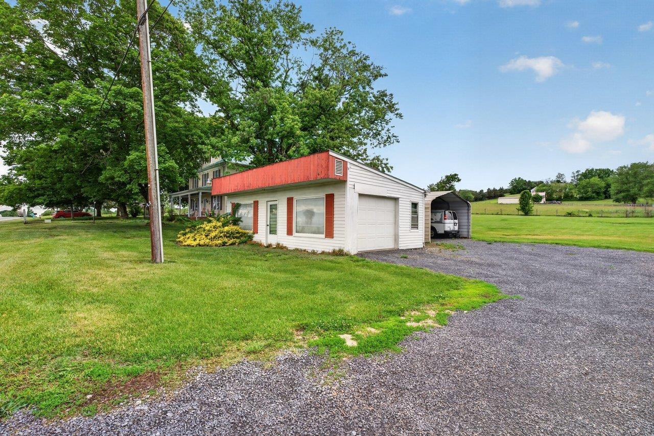 12953 NORTH VALLEY PIKE, TIMBERVILLE, Virginia 22853, 4 Bedrooms Bedrooms, ,1 BathroomBathrooms,Residential,12953 NORTH VALLEY PIKE,677253 MLS # 677253 12953 NORTH VALLEY PIKE, TIMBERVILLE, Virginia 22853, 4 Bedrooms Bedrooms, ,1 BathroomBathrooms,Residential,12953 NORTH VALLEY PIKE,677253 MLS # 677253