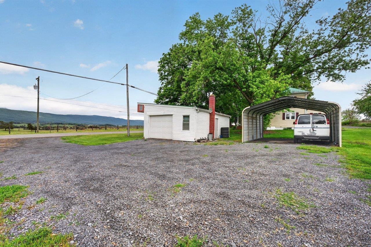 12953 NORTH VALLEY PIKE, TIMBERVILLE, Virginia 22853, 4 Bedrooms Bedrooms, ,1 BathroomBathrooms,Residential,12953 NORTH VALLEY PIKE,677253 MLS # 677253 12953 NORTH VALLEY PIKE, TIMBERVILLE, Virginia 22853, 4 Bedrooms Bedrooms, ,1 BathroomBathrooms,Residential,12953 NORTH VALLEY PIKE,677253 MLS # 677253
