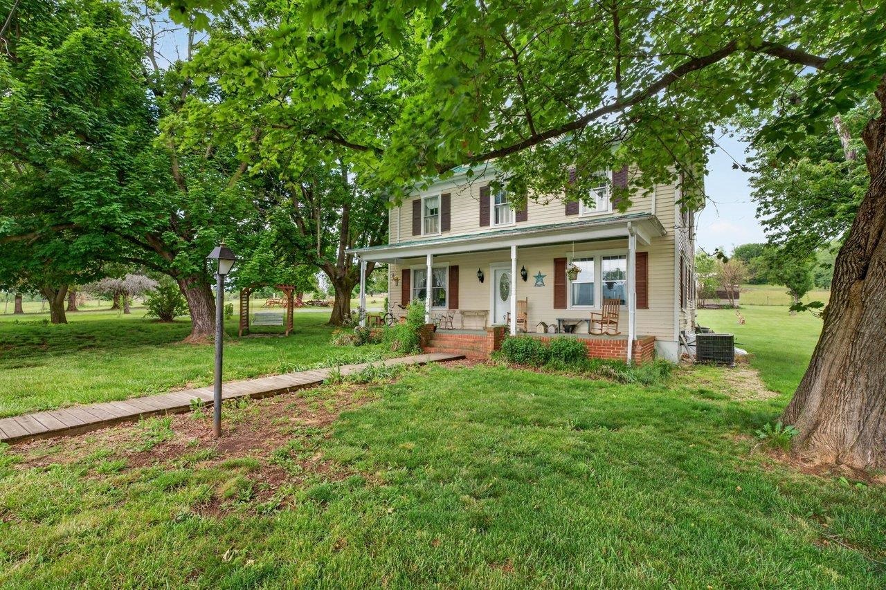 12953 NORTH VALLEY PIKE, TIMBERVILLE, Virginia 22853, 4 Bedrooms Bedrooms, ,1 BathroomBathrooms,Residential,12953 NORTH VALLEY PIKE,677253 MLS # 677253 12953 NORTH VALLEY PIKE, TIMBERVILLE, Virginia 22853, 4 Bedrooms Bedrooms, ,1 BathroomBathrooms,Residential,12953 NORTH VALLEY PIKE,677253 MLS # 677253