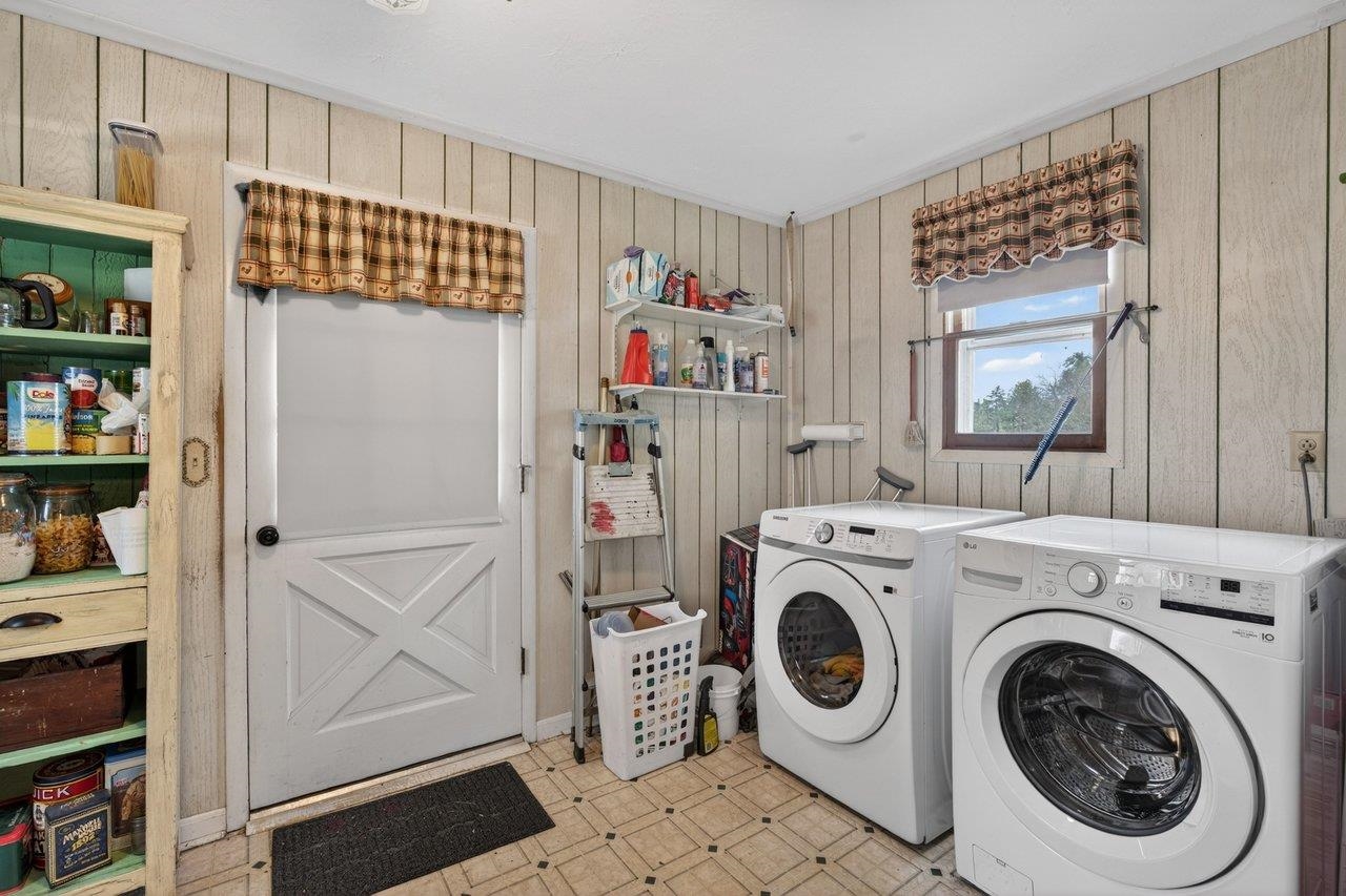 12953 NORTH VALLEY PIKE, TIMBERVILLE, Virginia 22853, 4 Bedrooms Bedrooms, ,1 BathroomBathrooms,Residential,12953 NORTH VALLEY PIKE,677253 MLS # 677253 12953 NORTH VALLEY PIKE, TIMBERVILLE, Virginia 22853, 4 Bedrooms Bedrooms, ,1 BathroomBathrooms,Residential,12953 NORTH VALLEY PIKE,677253 MLS # 677253