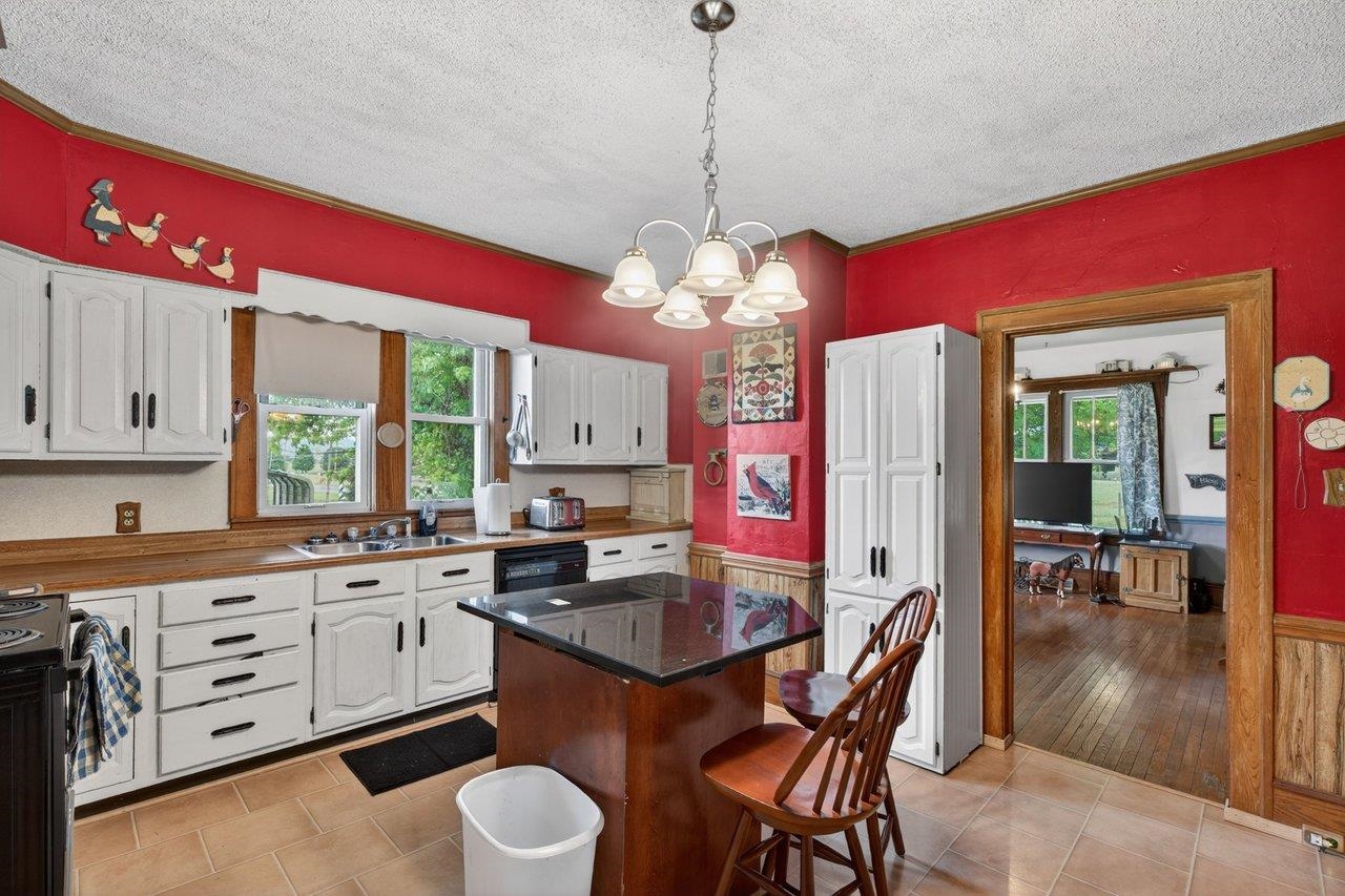 12953 NORTH VALLEY PIKE, TIMBERVILLE, Virginia 22853, 4 Bedrooms Bedrooms, ,1 BathroomBathrooms,Residential,12953 NORTH VALLEY PIKE,677253 MLS # 677253 12953 NORTH VALLEY PIKE, TIMBERVILLE, Virginia 22853, 4 Bedrooms Bedrooms, ,1 BathroomBathrooms,Residential,12953 NORTH VALLEY PIKE,677253 MLS # 677253