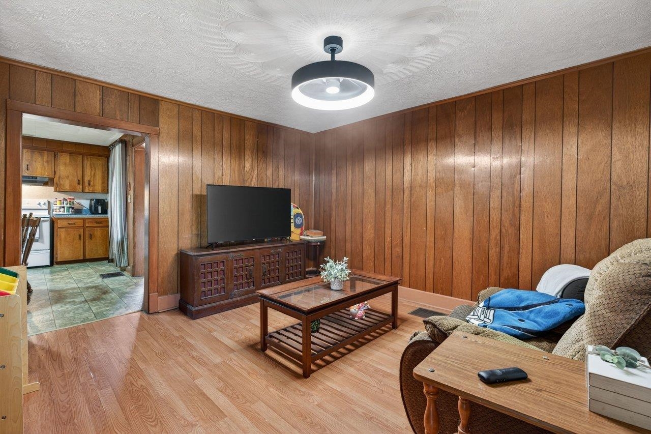 724 NEWTOWN RD, ELKTON, Virginia 22827, 3 Bedrooms Bedrooms, ,2 BathroomsBathrooms,Residential,724 NEWTOWN RD,677260 MLS # 677260 724 NEWTOWN RD, ELKTON, Virginia 22827, 3 Bedrooms Bedrooms, ,2 BathroomsBathrooms,Residential,724 NEWTOWN RD,677260 MLS # 677260