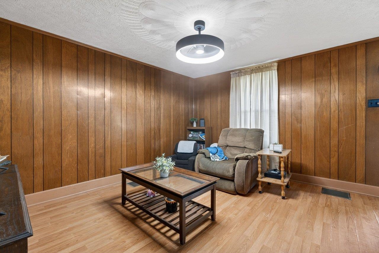 724 NEWTOWN RD, ELKTON, Virginia 22827, 3 Bedrooms Bedrooms, ,2 BathroomsBathrooms,Residential,724 NEWTOWN RD,677260 MLS # 677260 724 NEWTOWN RD, ELKTON, Virginia 22827, 3 Bedrooms Bedrooms, ,2 BathroomsBathrooms,Residential,724 NEWTOWN RD,677260 MLS # 677260