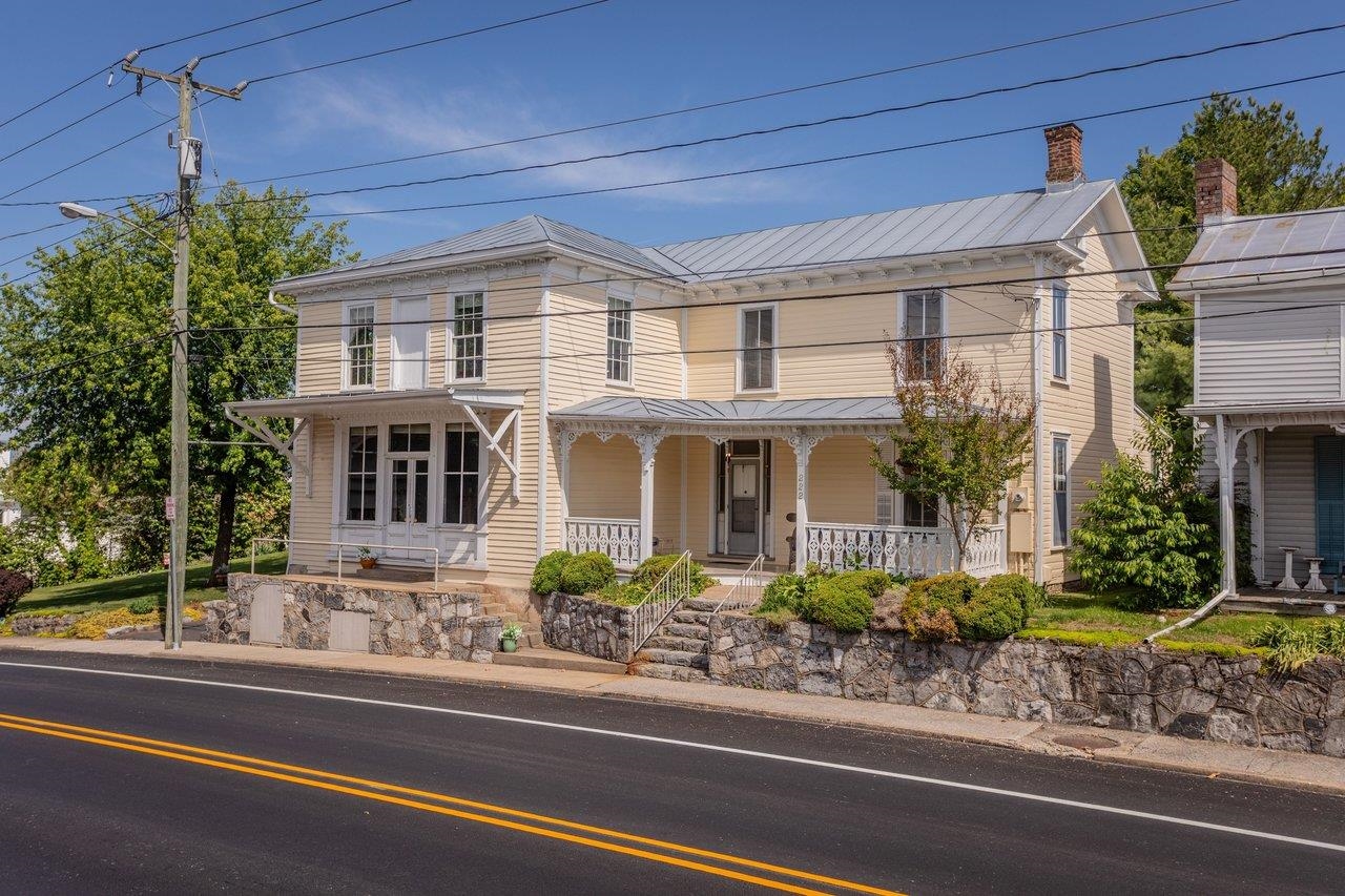 222 N MAIN ST, MOUNT CRAWFORD, Virginia 22841, 5 Bedrooms Bedrooms, ,2 BathroomsBathrooms,Residential,Mount Crawford General Store,222 N MAIN ST,677262 MLS # 677262