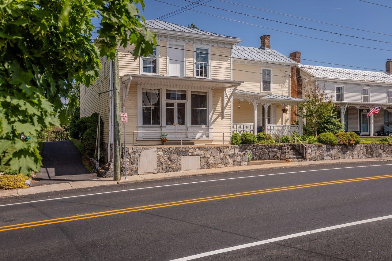 222 N MAIN ST, MOUNT CRAWFORD, Virginia 22841, 5 Bedrooms Bedrooms, ,2 BathroomsBathrooms,Residential,Mount Crawford General Store,222 N MAIN ST,677262 MLS # 677262