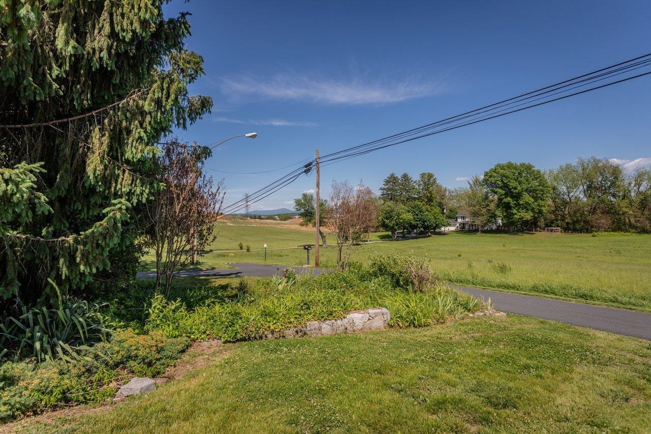 222 N MAIN ST, MOUNT CRAWFORD, Virginia 22841, 5 Bedrooms Bedrooms, ,2 BathroomsBathrooms,Residential,Mount Crawford General Store,222 N MAIN ST,677262 MLS # 677262