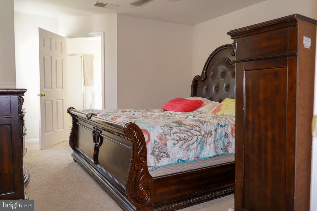 4004 FOUNTAIN BRIDGE CT, FREDERICKSBURG, Virginia 22408, 3 Bedrooms Bedrooms, ,2 BathroomsBathrooms,Residential,NONE AVAILABLE,4004 FOUNTAIN BRIDGE CT,VASP2040862 MLS # VASP2040862 4004 FOUNTAIN BRIDGE CT, FREDERICKSBURG, Virginia 22408, 3 Bedrooms Bedrooms, ,2 BathroomsBathrooms,Residential,NONE AVAILABLE,4004 FOUNTAIN BRIDGE CT,VASP2040862 MLS # VASP2040862