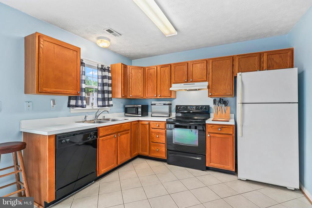 10511 TIDEWATER PLAINS DR, FREDERICKSBURG, Virginia 22408, 2 Bedrooms Bedrooms, ,2 BathroomsBathrooms,Residential,10511 TIDEWATER PLAINS DR,VASP2041618 MLS # VASP2041618