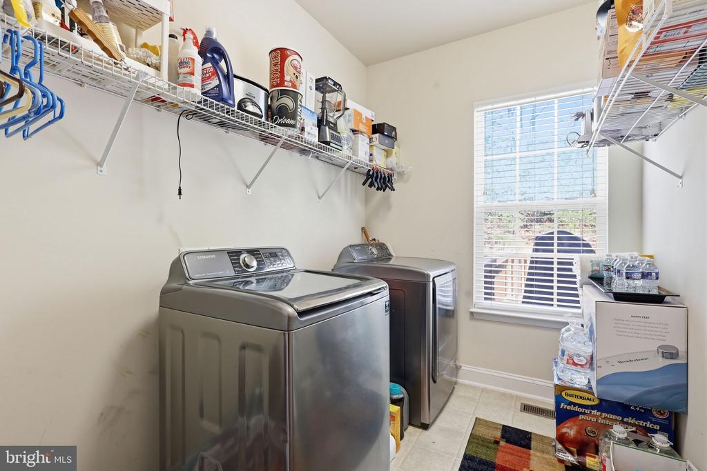 5823 DEEP CREEK DR, FREDERICKSBURG, Virginia 22407, 5 Bedrooms Bedrooms, ,4 BathroomsBathrooms,Residential,5823 DEEP CREEK DR,VASP2041938 MLS # VASP2041938