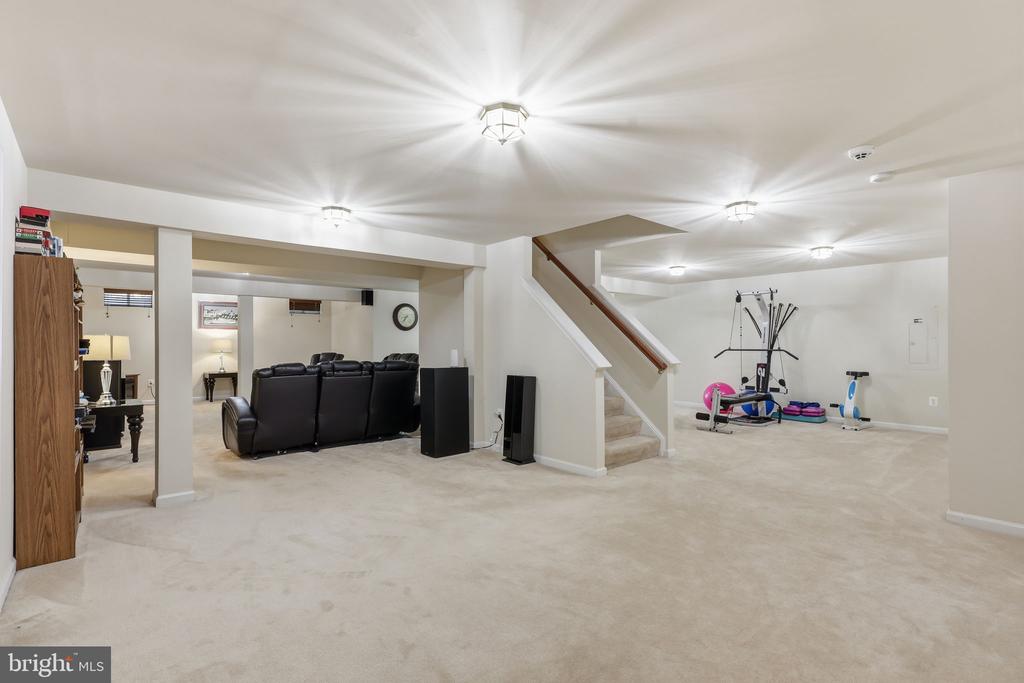 5823 DEEP CREEK DR, FREDERICKSBURG, Virginia 22407, 5 Bedrooms Bedrooms, ,4 BathroomsBathrooms,Residential,5823 DEEP CREEK DR,VASP2041938 MLS # VASP2041938